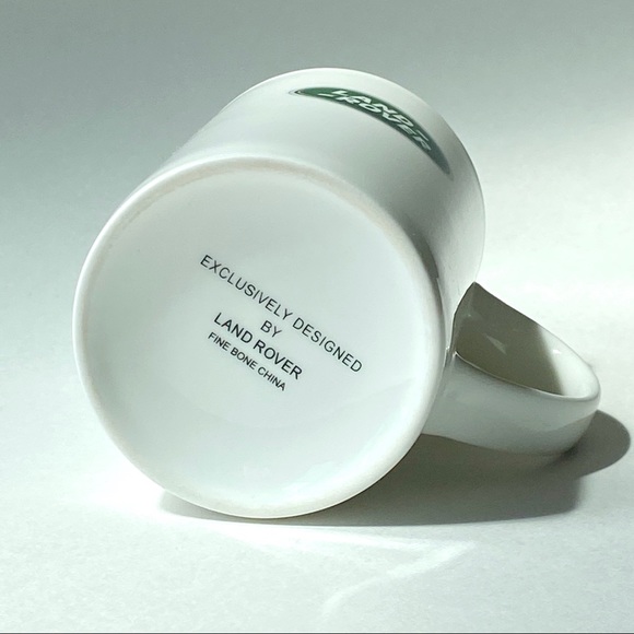 LAND ROVER OVAL BADGE PORCELAIN MUG - Picture 3 of 5